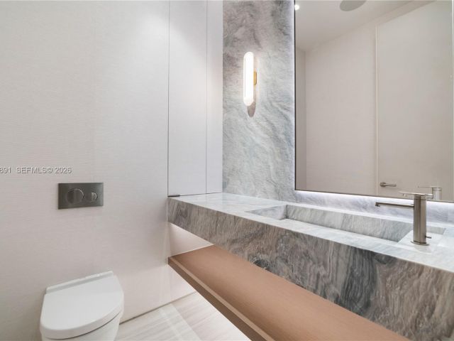 Home for sale at 1522 Island Blvd - photo 7476314