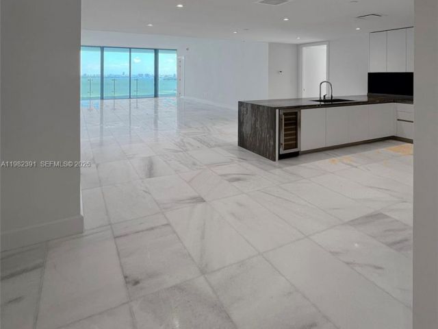 Apartment for rent  Unit #2303 - photo 7497706