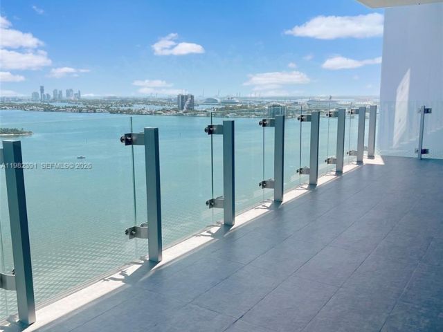 Apartment for rent  Unit #2303 - photo 7497710