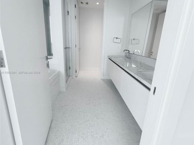 Apartment for rent  Unit #2303 - photo 7497713