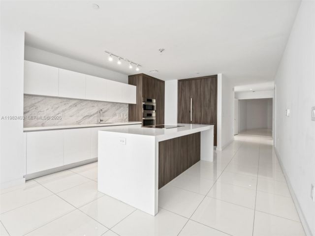 Apartment for rent  Unit #4801 - photo 7487923