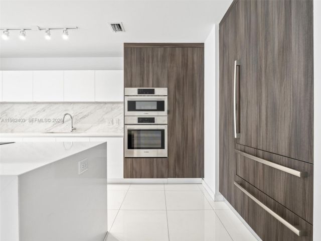 Apartment for rent  Unit #4801 - photo 7487926