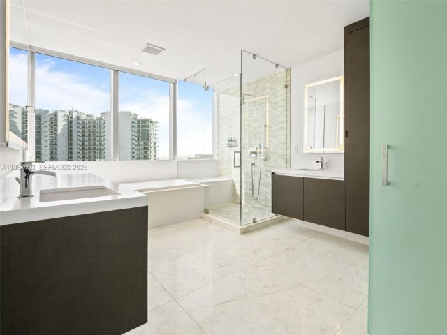 Apartment for rent  Unit #4801 - photo 7487936