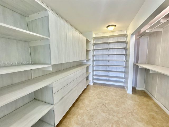 Apartment for rent  Unit #401 - photo 7501853