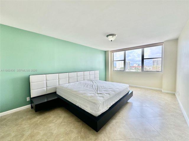 Apartment for rent  Unit #401 - photo 7501858