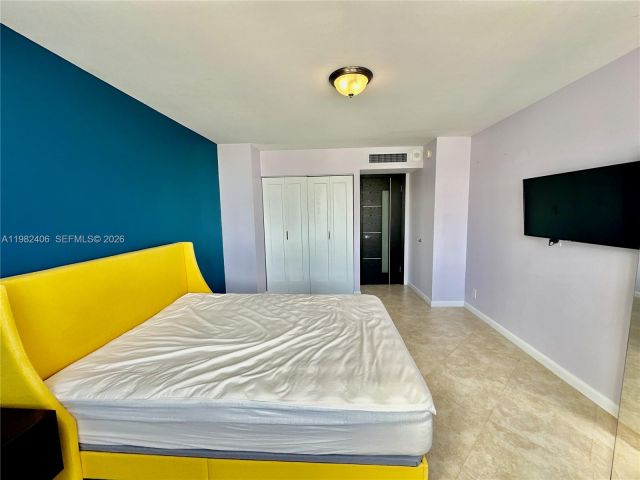 Apartment for rent  Unit #401 - photo 7501861