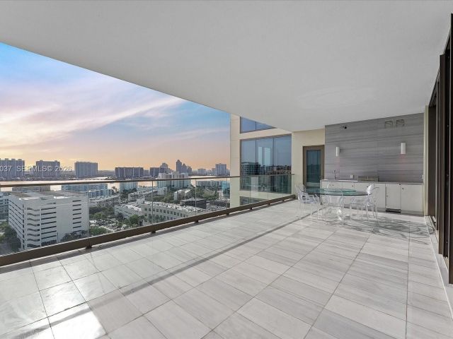 Apartment for sale  Unit #1506 - photo 7497443