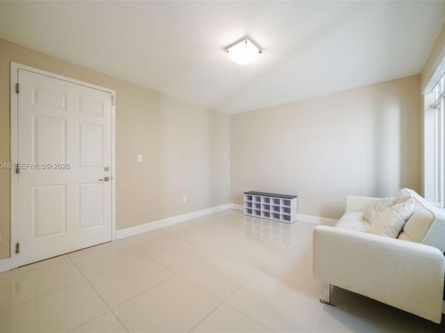 Home for rent at 2729 NE 184th Ln 2729 - photo 7476340