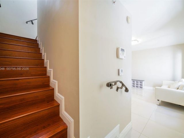 Home for rent at 2729 NE 184th Ln 2729 - photo 7476341