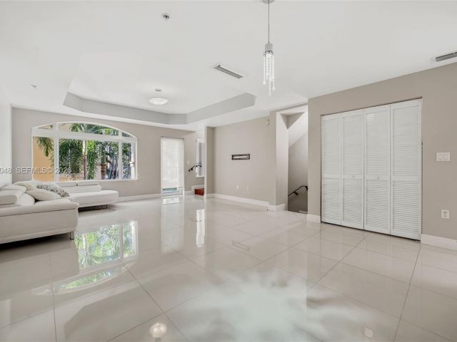 Home for rent at 2729 NE 184th Ln 2729 - photo 7476342