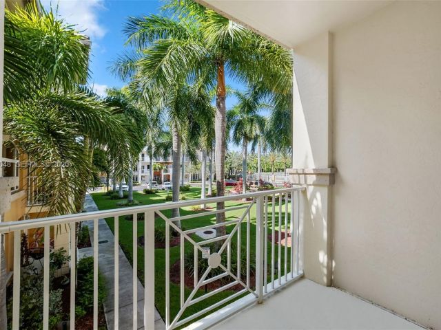 Home for rent at 2729 NE 184th Ln 2729 - photo 7476352