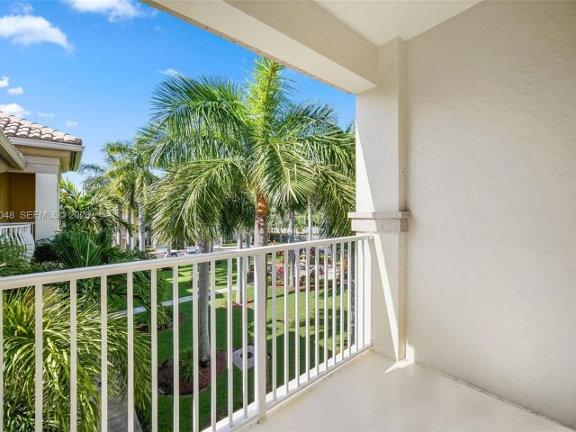 Home for rent at 2729 NE 184th Ln 2729 - photo 7476358