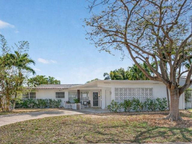 Home for sale at 2136 NE 56th Pl - photo 7481887