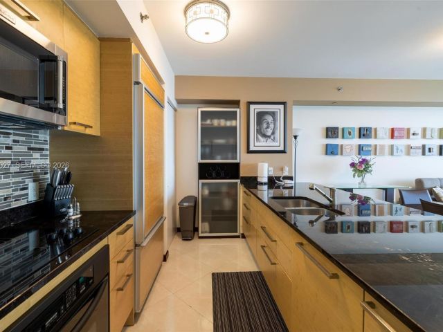 Apartment for rent  Unit #3909 - photo 7499337