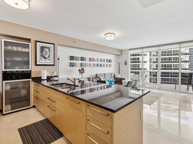 Apartment for rent  Unit #3909 - photo 7499338