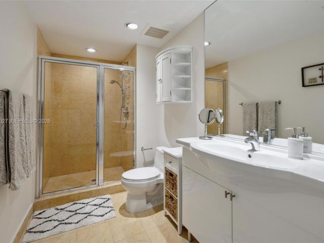 Apartment for rent  Unit #3909 - photo 7499344