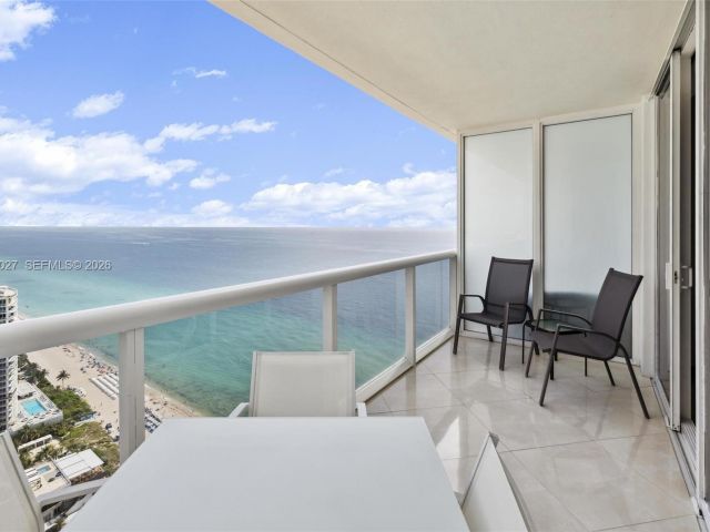 Apartment for rent  Unit #3909 - photo 7499345