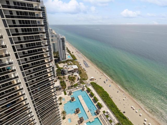 Apartment for rent  Unit #3909 - photo 7499347