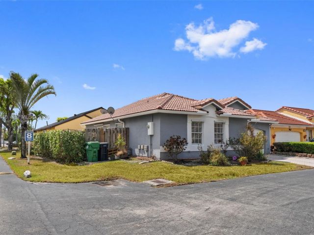 Home for sale at 8050 SW 157th Pl - photo 7532295