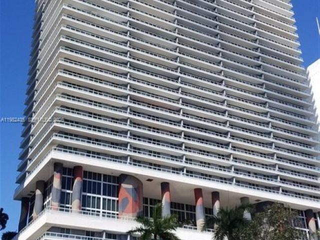 condo for rent in Miami - 50 Biscayne Blvd 2903 - MondialRealty
