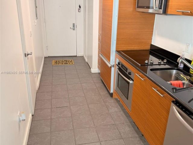 condo for rent in Miami - 50 Biscayne Blvd 2903 - MondialRealty