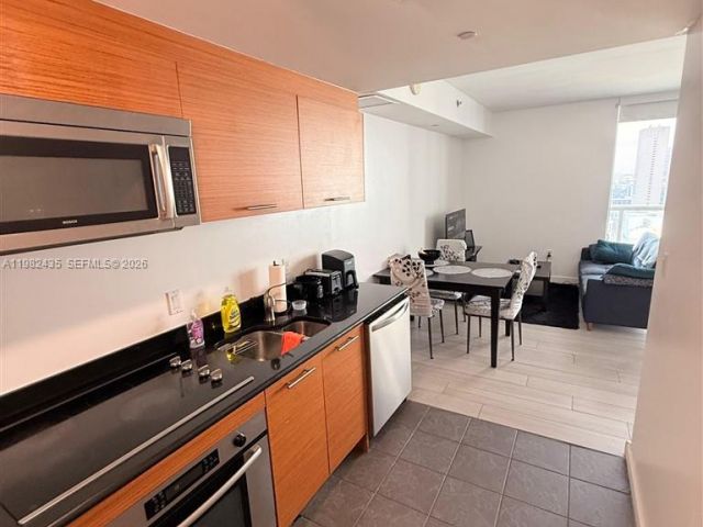 condo for rent in Miami - 50 Biscayne Blvd 2903 - MondialRealty