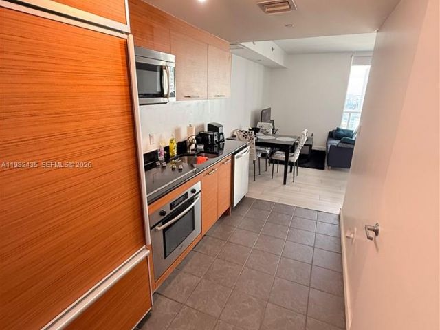 condo for rent in Miami - 50 Biscayne Blvd 2903 - MondialRealty