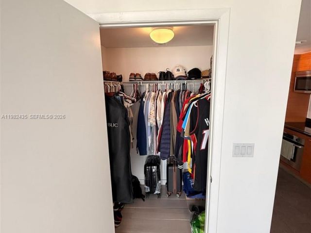 condo for rent in Miami - 50 Biscayne Blvd 2903 - MondialRealty