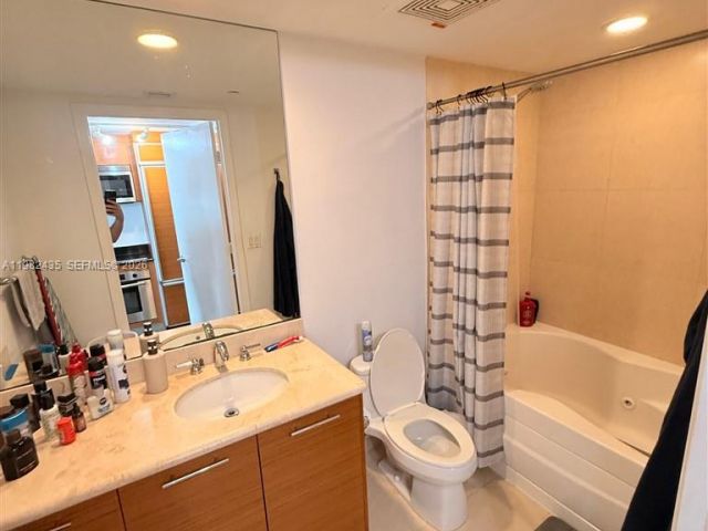 condo for rent in Miami - 50 Biscayne Blvd 2903 - MondialRealty