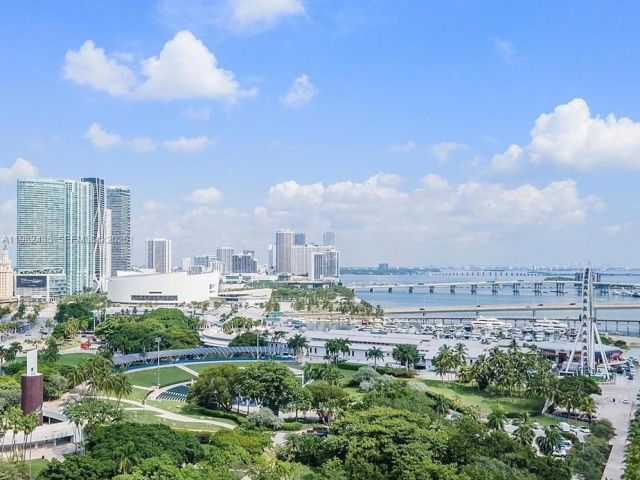 condo for rent in Miami - 50 Biscayne Blvd 2903 - MondialRealty