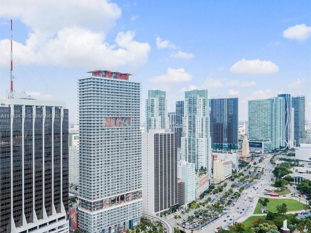 condo for rent in Miami - 50 Biscayne Blvd 2903 - MondialRealty