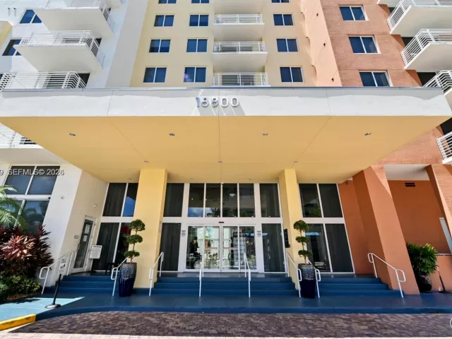 2-bedroom condo for sale in Aventura - 18800 NE 29th Ave 512 - MondialRealty