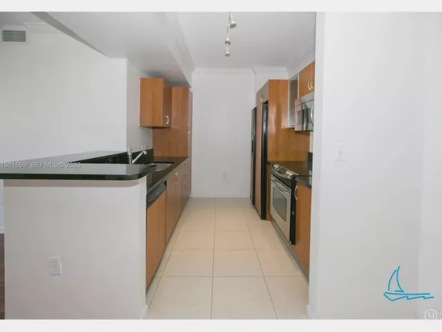 2-bedroom condo for sale in Aventura - 18800 NE 29th Ave 512 - MondialRealty