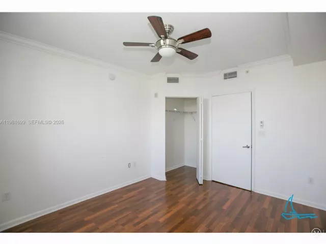 2-bedroom condo for sale in Aventura - 18800 NE 29th Ave 512 - MondialRealty