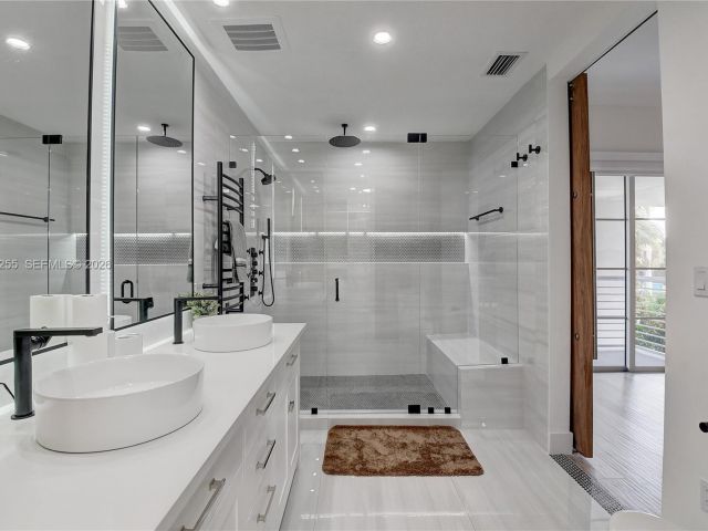 Home for rent at 155 E Boca Raton Rd TH1 - photo 7453239