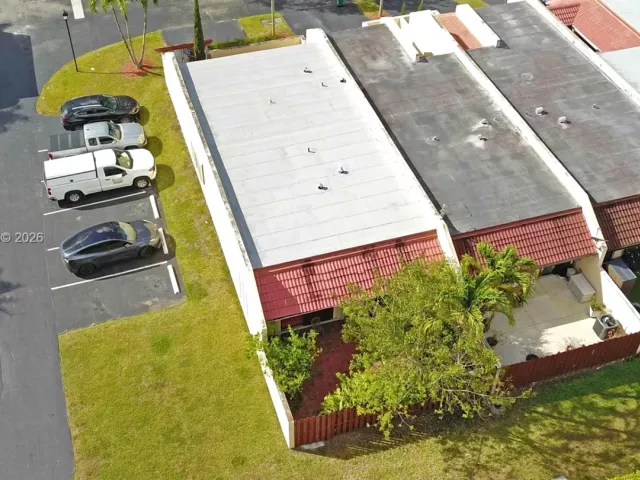 3-bedroom home for sale in Miami - 11721 SW 112th Ter - MondialRealty