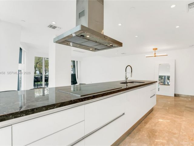 Apartment for sale  Unit #150 - photo 7502128