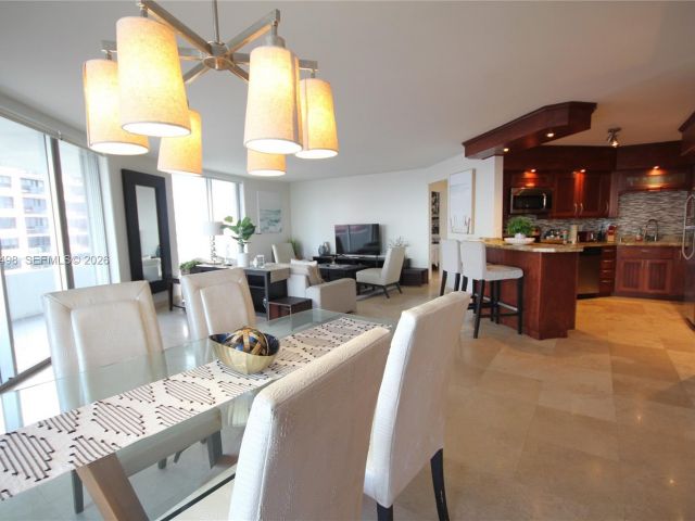 Apartment for rent  Unit #1004 - photo 7504625