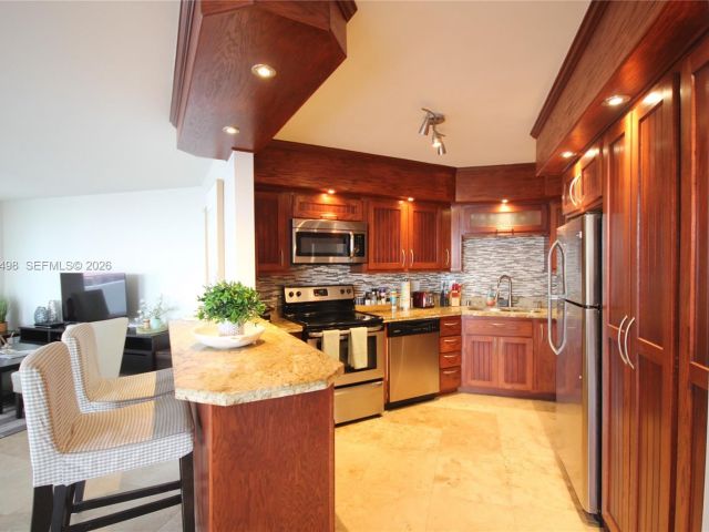 Apartment for rent  Unit #1004 - photo 7504627