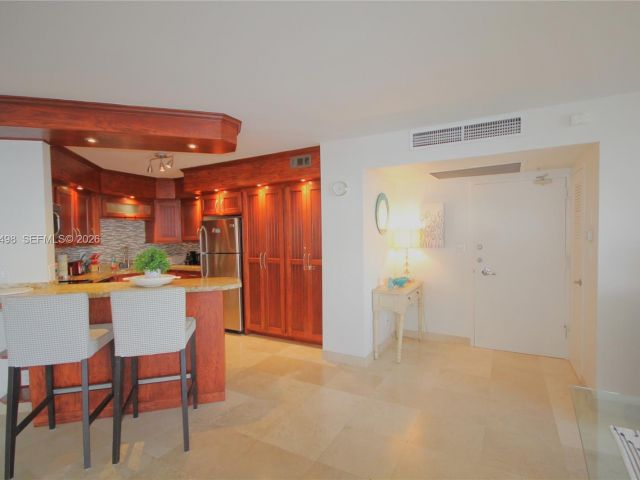 Apartment for rent  Unit #1004 - photo 7504628