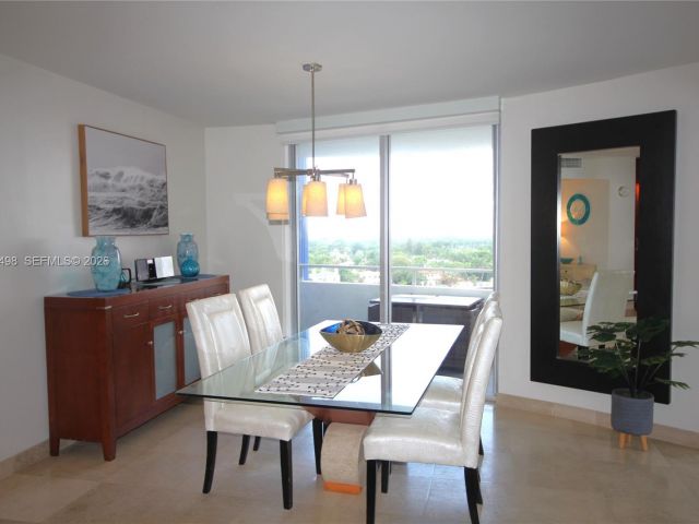 Apartment for rent  Unit #1004 - photo 7504629