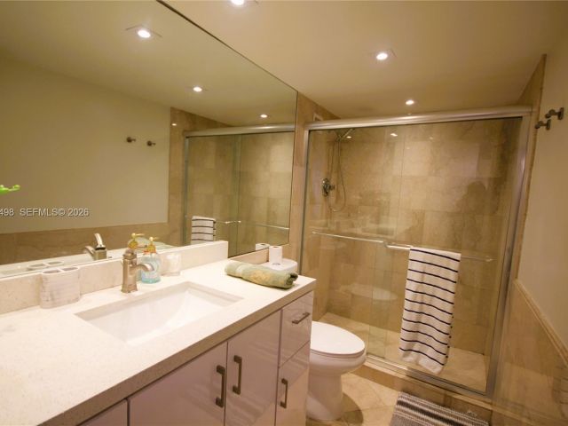 Apartment for rent  Unit #1004 - photo 7504636