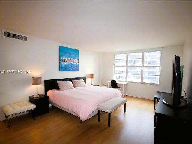 Apartment for rent  Unit #1004 - photo 7504638