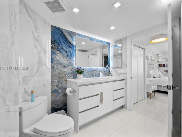 Apartment for sale  Unit #703 - photo 7506970