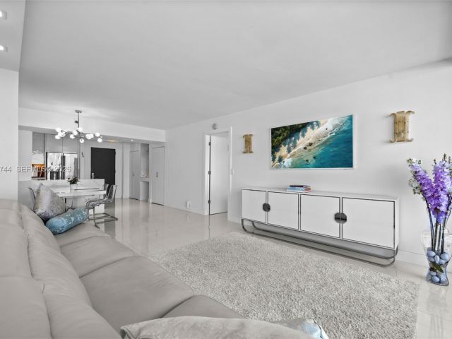 Apartment for sale  Unit #703 - photo 7506982