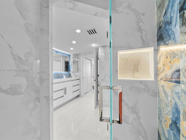 Apartment for sale  Unit #703 - photo 7506983