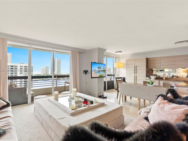 Apartment for rent  Unit #1714 - photo 7503981