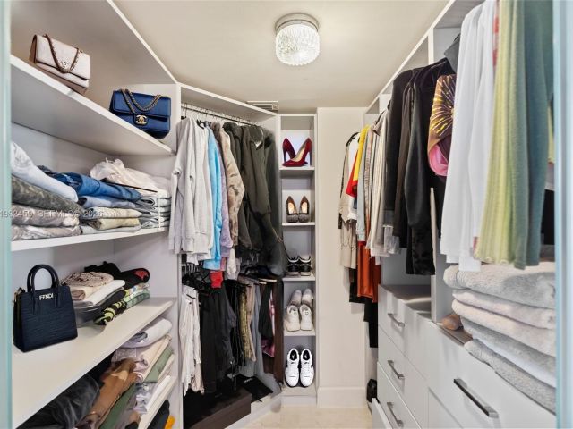 Apartment for rent  Unit #1714 - photo 7503990