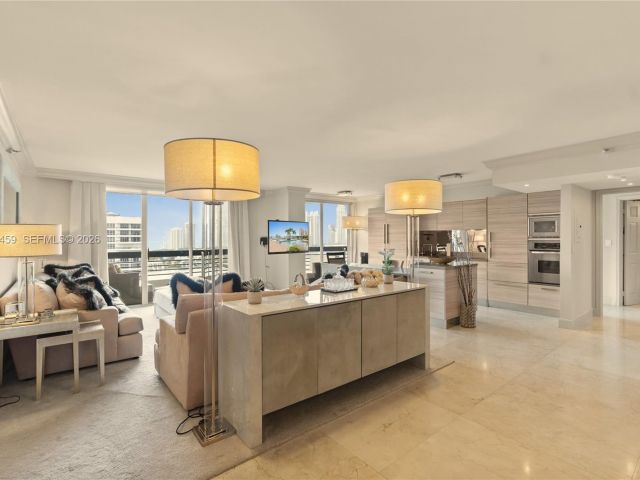 Apartment for rent  Unit #1714 - photo 7503993