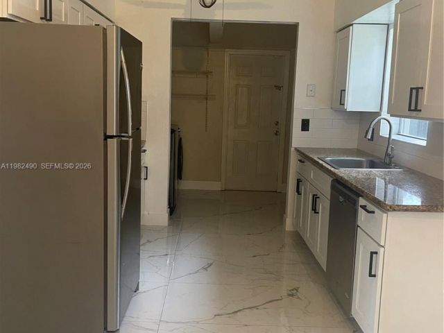 Home for rent at 881 NE 156 TER. - photo 7480783